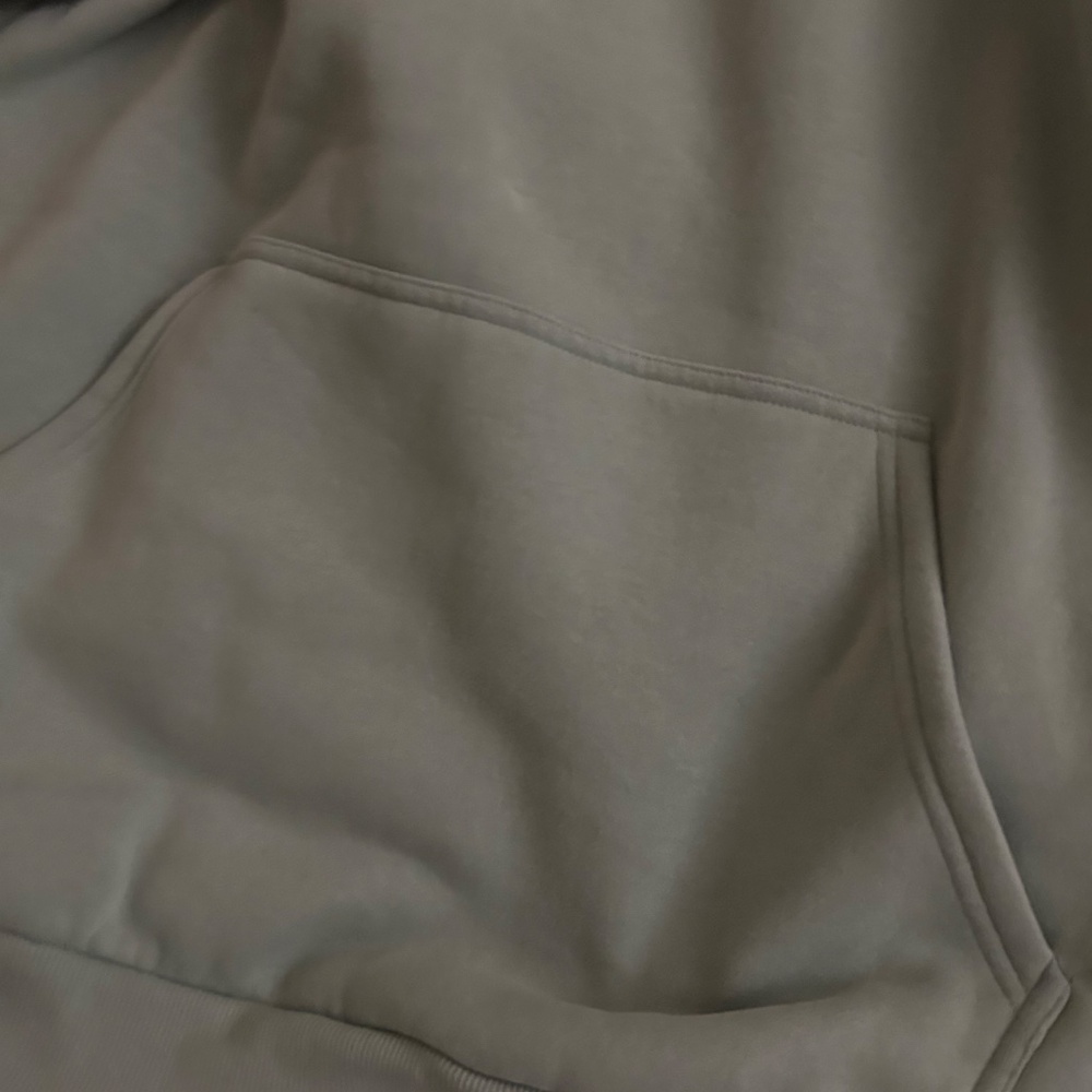 Comfrt Airplane Mode Hoodie Aloe Size Medium New - Picture 4 of 6